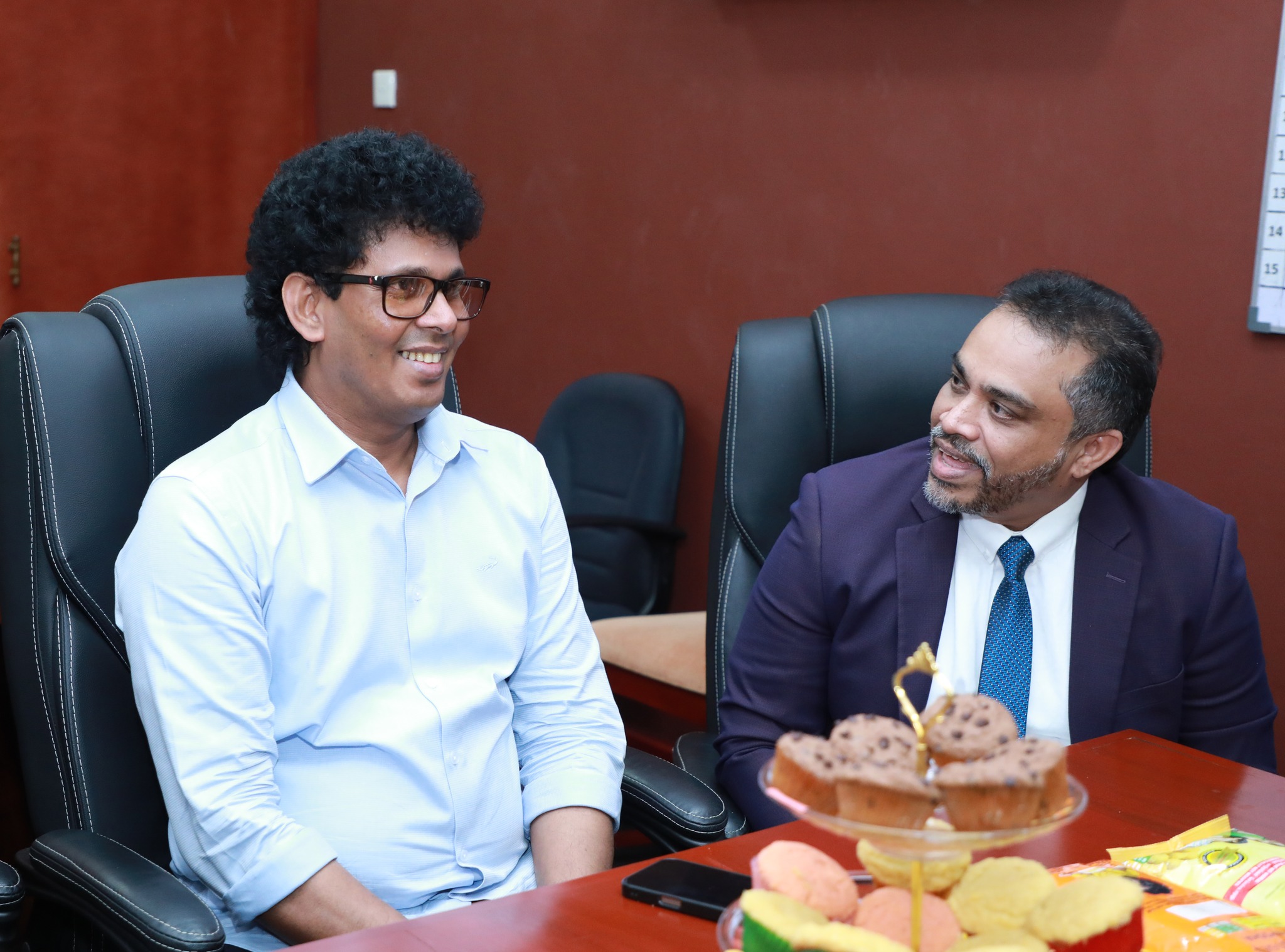 වෙළෙඳ, වාණිජ, ආහාර සුරක්ෂිතතා සහ සමූපකාර සංවර්ධන අමාත්‍යා ගරු. වසන්ත සමරසිංහ මහතා ජා-ඇල පිහිටි ශ්‍රී ලංකා ත්‍රිපෝෂ සමාගම් පරිශ්‍රයේ නිරීක්ෂණ චාරිකාවක